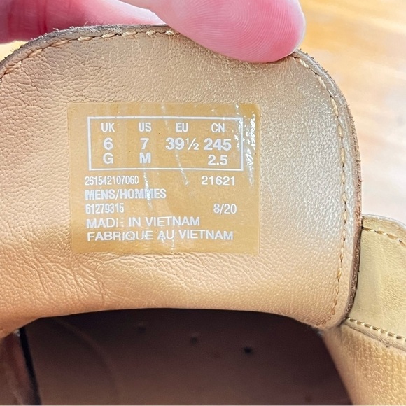 Clarks Men’s Clarkdale DBT Leather Desert Boot - Picture 13 of 16